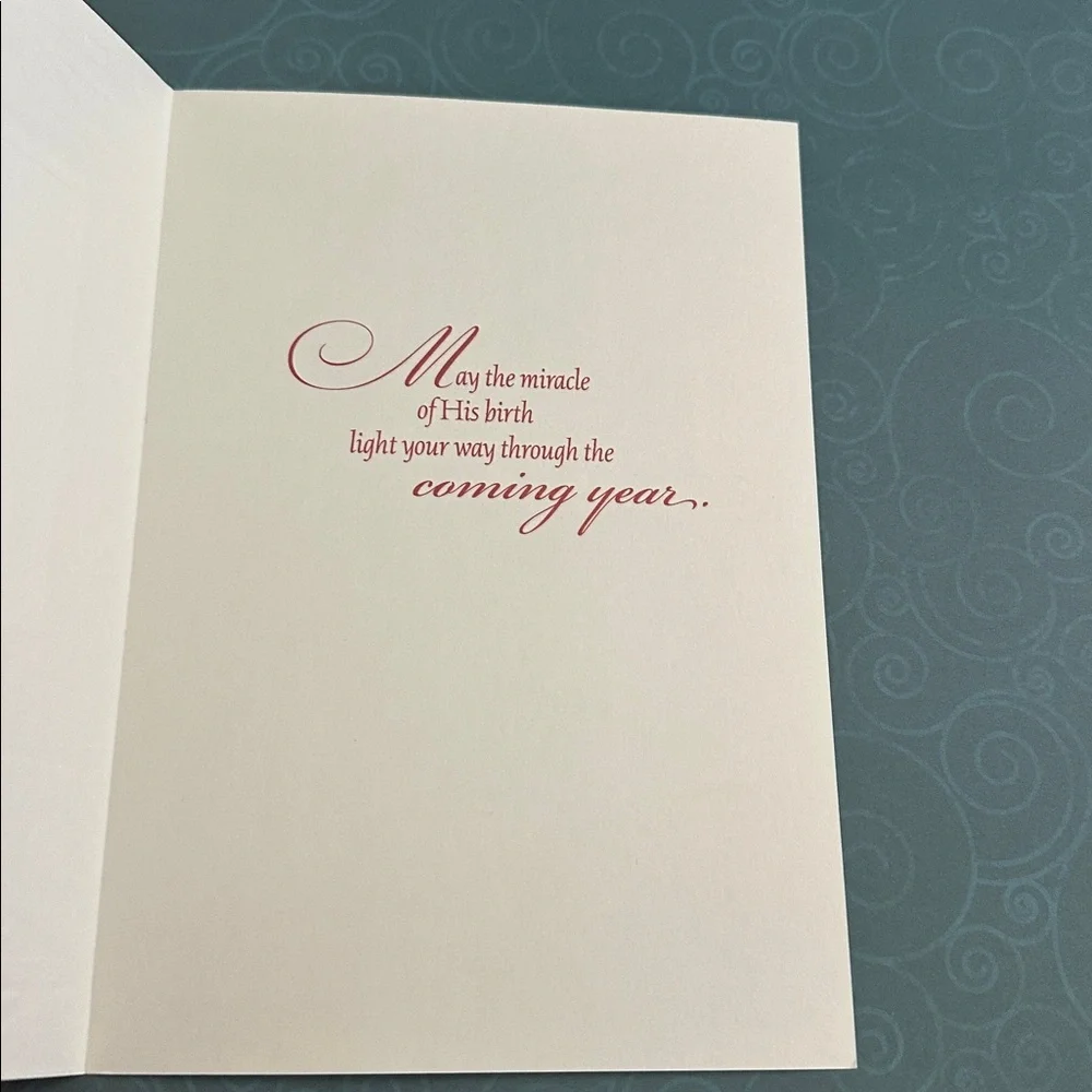 8 Christmas Greeting Cards (no envelopes included)
